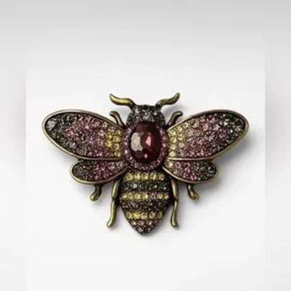 Purpl Elegant Bee Brooch with Zirconia ??